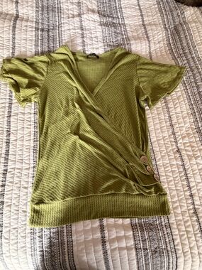 Green Waffle Knit Short Sleeve Top with Button Accents